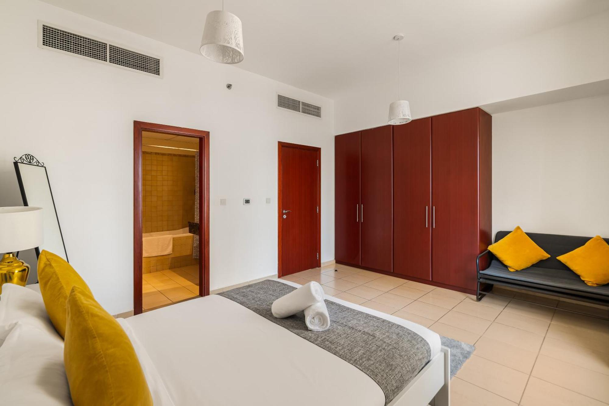 Beautiful 2Br & 4Br Apartments On Jbr Beach, Walking Distance To Bluewaters Island - By Sunkissed Holiday Homes 迪拜 外观 照片